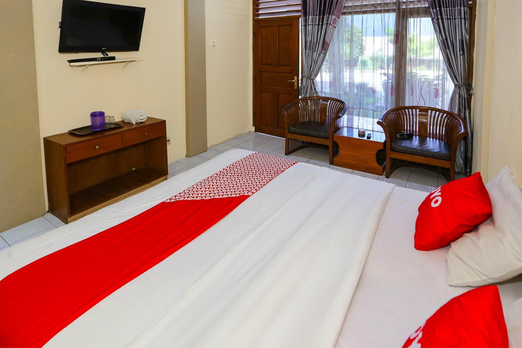 Capital O 93349 Hotel Gondangdia ボゴール エクステリア 写真