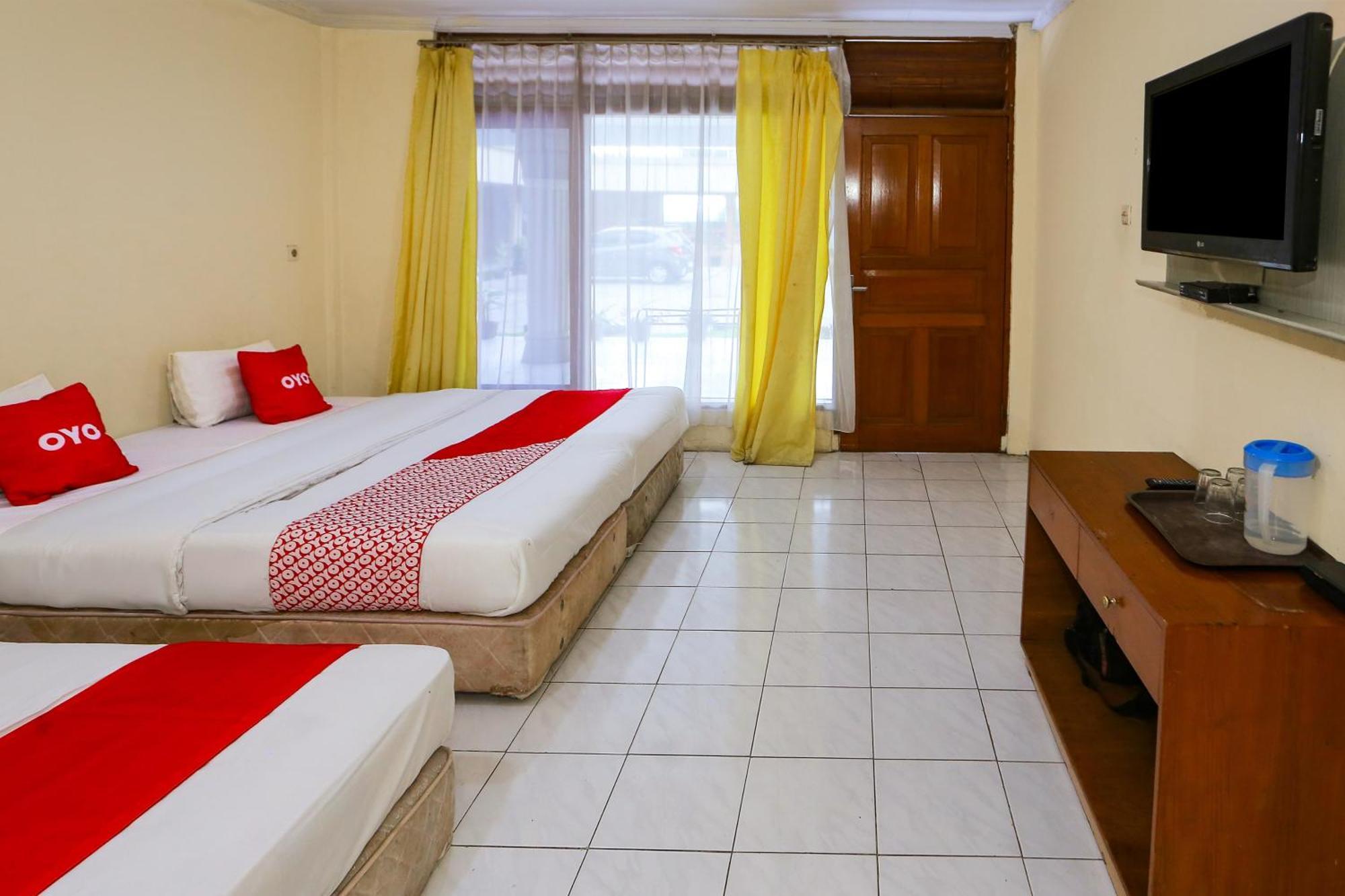 Capital O 93349 Hotel Gondangdia ボゴール エクステリア 写真