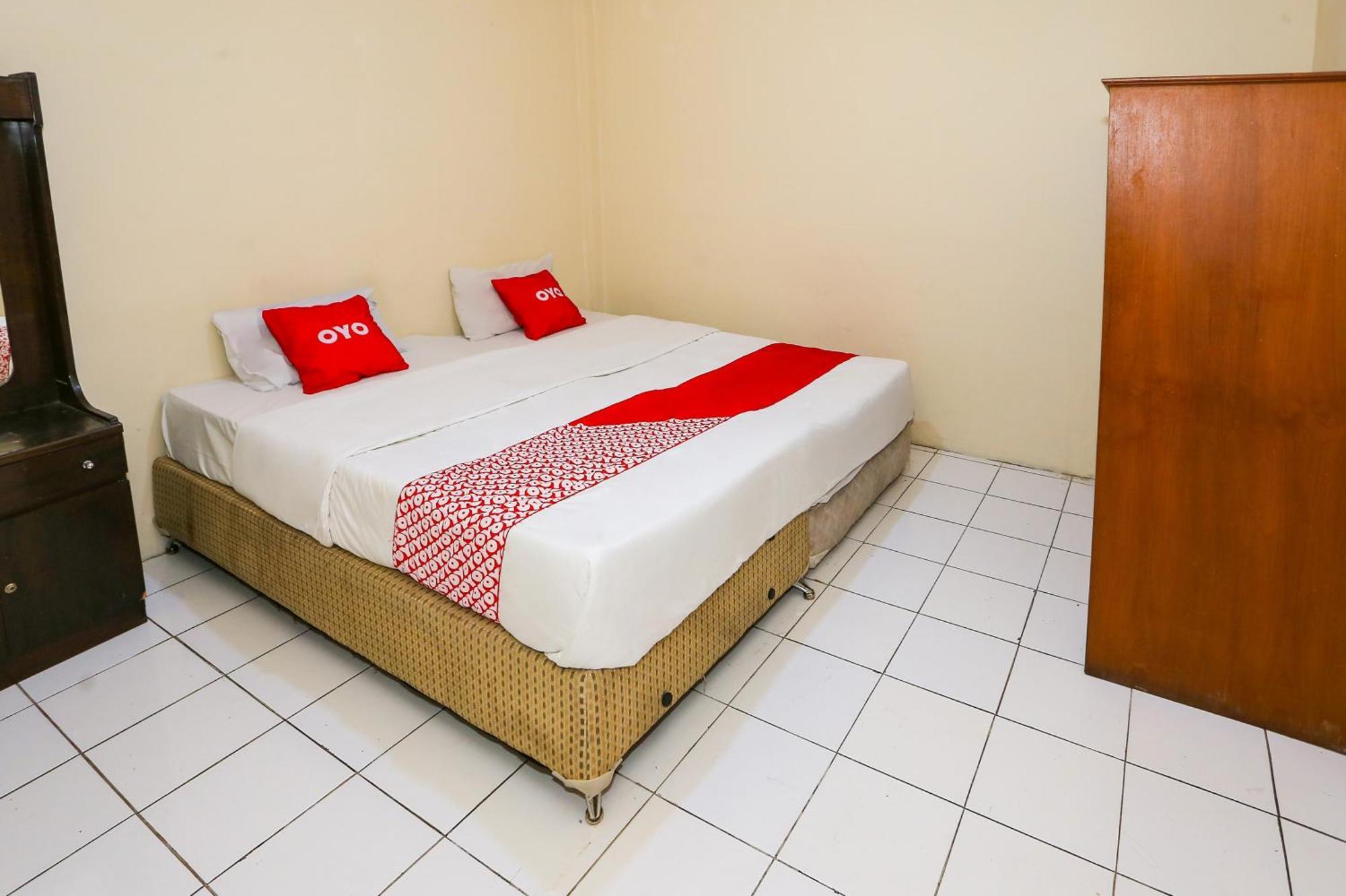 Capital O 93349 Hotel Gondangdia ボゴール エクステリア 写真